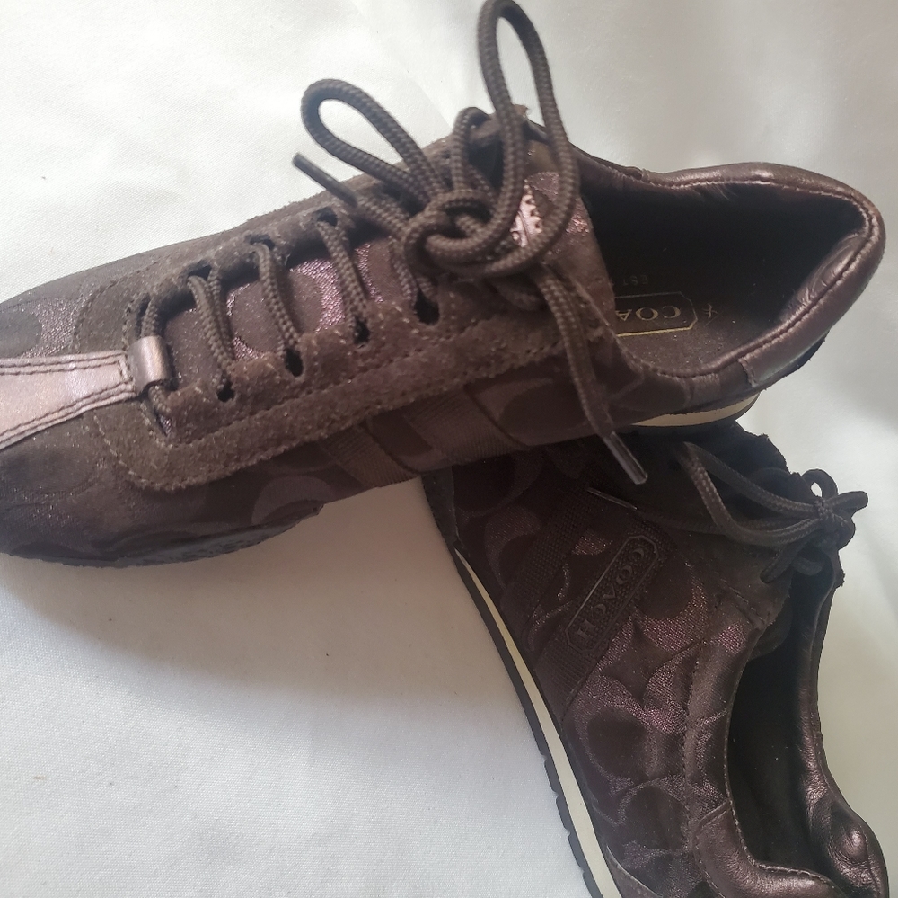 Shoes - Picture 3 of 16